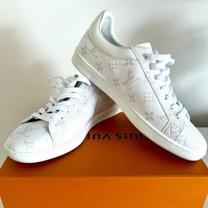 Louis Vuitton shoes size 7 1/2 man